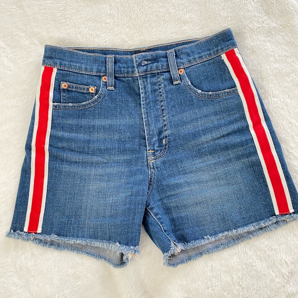 GAP Denim jean cut off shorts. Size 24 High Rise, 4” short. Fun racing stripe